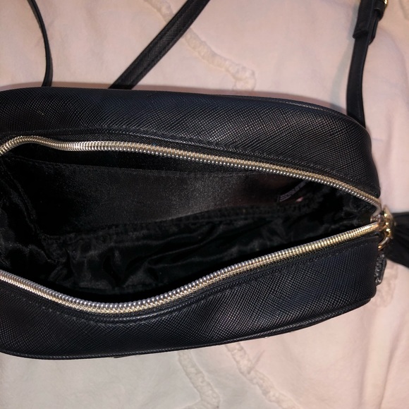 Victoria’s Secret cross-body or shoulder bag - Picture 2 of 4